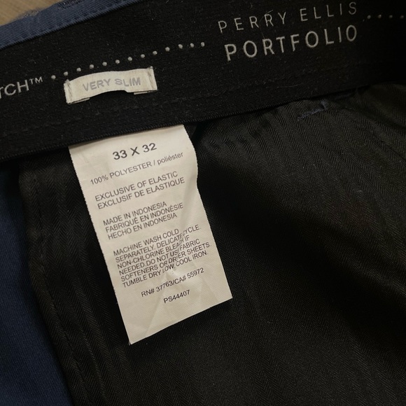 Extra Slim-Fit Solid Water Repellent Men's Dress Pants / Size 33/32 - Picture 8 of 9